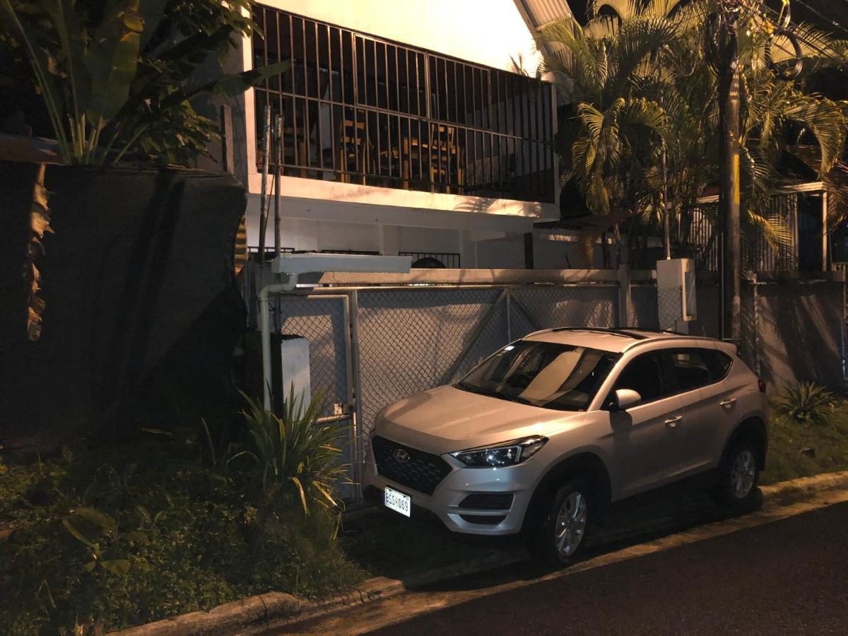 Cockatoo Studio Apartments Manuel Antonio Εξωτερικό φωτογραφία